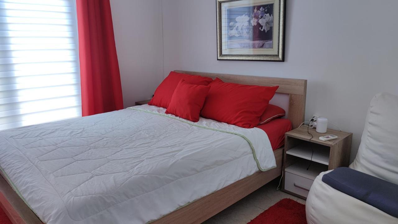 Guest'S House "Lindi&Roni" Apartment Ulcinj Exterior foto